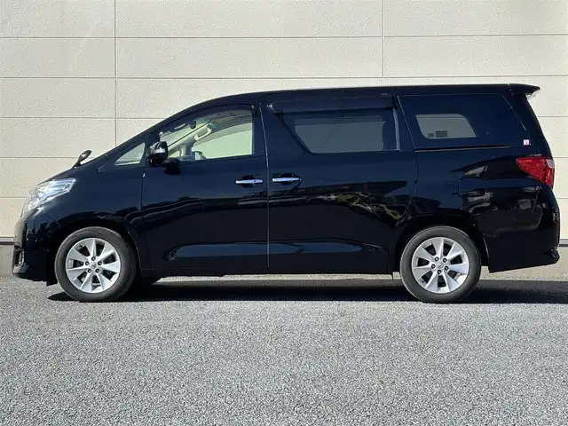 トヨタ アルファード 240G 茨城県 2014(平26)年 10.4万km ブラック 社外ナビ/(FM/AM/CD/DVD/TV/Bluetooth)/バックカメラ/フリップダウンモニター/クルーズコントロール/パワーシート(D/N席)/ETC/オットマン(N席/2列目)/両側パワースライドドア/純正フロアマット/純正AW