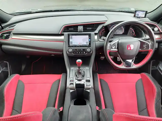 ホンダ シビック タイプR 東京都 2018(平30)年 2万km クリスタルブラックパール BLITZタワーバー/GPSレーダー/純正ナビ(VXM-185VFi)/【CD/DVD/BT/TV/ipod】/バックカメラ/ETC/前後ドライブレコーダー/プッシュスタート/クルーズコントロール/コーナーセンサー/LEDヘッドライト/フォグランプ/オートライト/革巻きステアリング/ステアリングスイッチ/20インチ純正アルミホイール/スマートキー