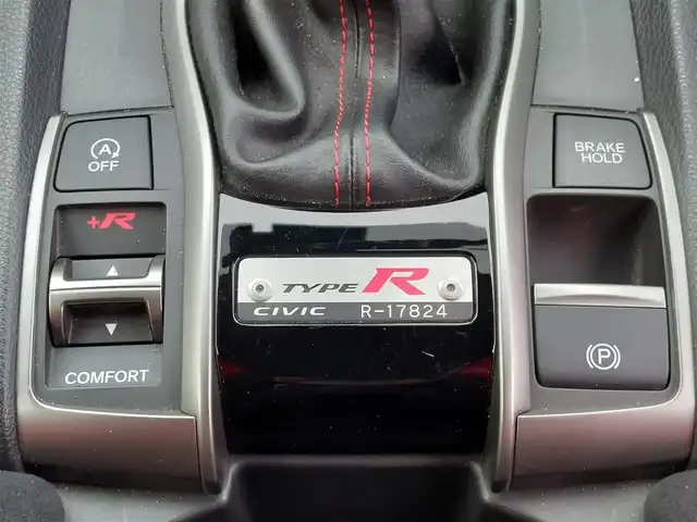 ホンダ シビック タイプR 東京都 2018(平30)年 2万km クリスタルブラックパール BLITZタワーバー/GPSレーダー/純正ナビ(VXM-185VFi)/【CD/DVD/BT/TV/ipod】/バックカメラ/ETC/前後ドライブレコーダー/プッシュスタート/クルーズコントロール/コーナーセンサー/LEDヘッドライト/フォグランプ/オートライト/革巻きステアリング/ステアリングスイッチ/20インチ純正アルミホイール/スマートキー