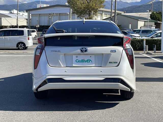 トヨタ プリウス A 長野県 2016(平28)年 8.8万km ホワイトパールクリスタルシャイン 禁煙車/モデリスタエアロ/純正SDナビ/（NSZT-W64）/BluetoothAudio/フルセグTV（走行中可）/ステアリングスイッチ/クルーズコントロール（追従機能有り）/ブラインドスポットモニタリング/オートマチックハイビーム/ヘッドアップディスプレイ/レーン逸脱警報装置/レーンキープアシスト/衝突軽減ブレーキ/パーキングアシスト/横滑り防止機能/ドライブレコーダー/LEDヘッドライト/プッシュスタート/ウインカーミラー/ミラーヒーター/ドアノブメッキ/オートライト/スマートキー