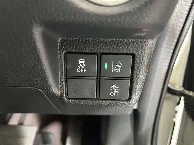 ホンダ Ｎ ＢＯＸ カスタム G L ホンダセンシング 佐賀県 2019(平31)年 8.1万km パールⅡ 純正８型ナビ/（フルセTV/CD/DVD/Bluetooth/AM/FM/USB/SD）/衝突軽減システム　/バックカメラ/レーダークルーズコントロール/レーンキープアシスト/コーナーセンサー/両側パワースライドドア/アルミホイール/ＬＥＤヘッドライト/オートライト/オートハイビーム/純正フロアマット/スマートキー/スペアキー×１/盗難防止装置/横滑り防止装置/ステアリングリモコン/ハンズフリー