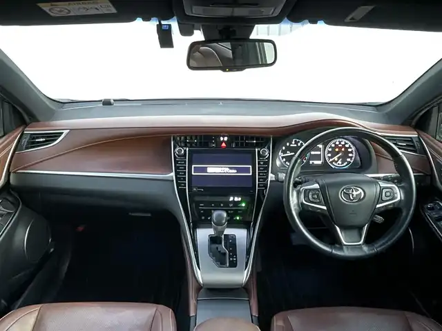 トヨタ ハリアー プログレス メタル&レザーP 滋賀県 2018(平30)年 6.1万km ホワイトパールクリスタルシャイン TRDフルエアロ/JBL/純正ナビ/(Bluetooth/フルセグ/CD/DVD)/トヨタセーフティーセンス/・プリクラッシュセーフティ/・アダプティブクルーズコントロール/・レーンキープアシスト/・アラウンドビューモニター/・Autoハイビーム/LEDオートライト/フォグ/レザーシート/シートヒーター/ベンチレーション/パワーシート（D席メモリ付き）/電動パーキング/ブレーキホールド/電動リアゲート/電動格納ミラー/純正ドライブレコーダー/純正フロアマット/ビルトインETC/USB