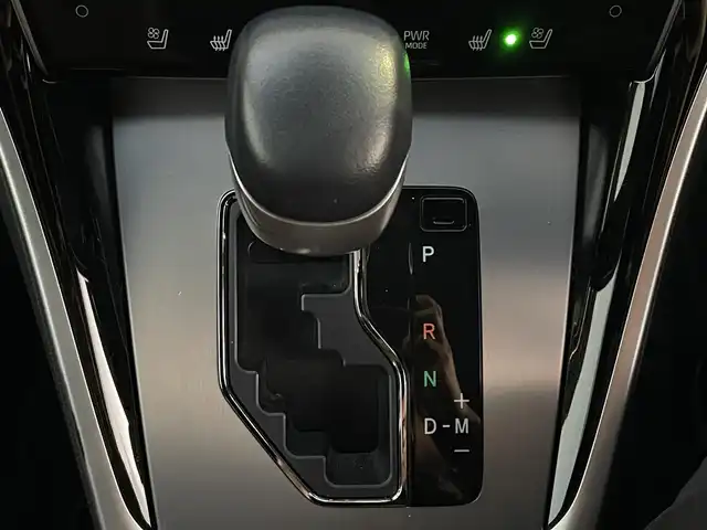 トヨタ ハリアー プログレス メタル&レザーP 滋賀県 2018(平30)年 6.1万km ホワイトパールクリスタルシャイン TRDフルエアロ/JBL/純正ナビ/(Bluetooth/フルセグ/CD/DVD)/トヨタセーフティーセンス/・プリクラッシュセーフティ/・アダプティブクルーズコントロール/・レーンキープアシスト/・アラウンドビューモニター/・Autoハイビーム/LEDオートライト/フォグ/レザーシート/シートヒーター/ベンチレーション/パワーシート（D席メモリ付き）/電動パーキング/ブレーキホールド/電動リアゲート/電動格納ミラー/純正ドライブレコーダー/純正フロアマット/ビルトインETC/USB