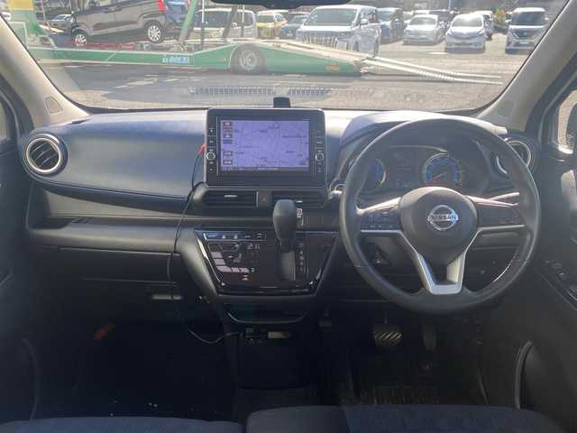 日産 デイズ ハイウェイスターG ターボ 熊本県 2019(令1)年 7.9万km 白 純正ナビ/BT/CD/DVD/SD/AM/FM/フルセグTV/バックカメラ/前方ドラレコ/エマージェンシーブレーキ/車線逸脱警報/前後コーナーセンサー/アイドリングストップ/ETC/ステアリングリモコン/プッシュスタート/・スマートキー/オートライト/・LEDヘッドライト/・フォグライト/純正AW/純正フロアマット/純正ドアバイザー/電動格納ミラー/・ミラーウィンカー