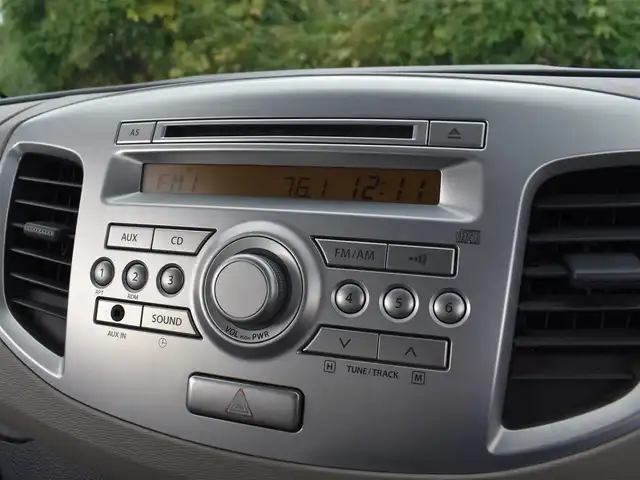 スズキ ワゴンＲ FX 福岡県 2013(平25)年 7.7万km スペリアホワイト/シルキーシルバーメタリック 純正CD/キーレスエントリー/アイドリングストップ