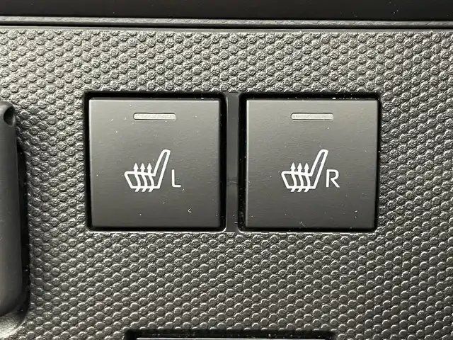 ダイハツ タフト G クロムベンチャー 岡山県 2022(令4)年 0.6万km シャイニングホワイトパール ガラスルーフ/社外ナビ(MDV-D309BTW)/(Bluetooth/CD/USB/iPod/AUX/ワンセグTV)/バックカメラ/シートヒーター/コーナーセンサー(前後)/LEDヘッドライト/ルーフレール/オートハイビーム/アイドリングストップ/オートブレーキホールド/レーンキープアシスト/純正アルミホイール/社外フロアマット/スマートキー(1本)/新車保証書/取扱説明書