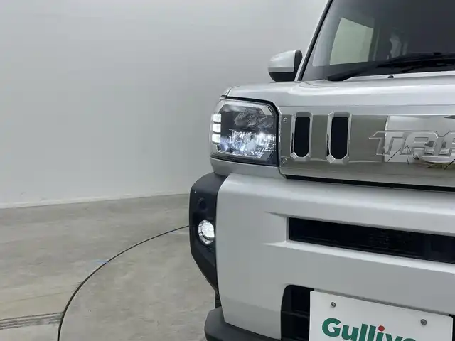 ダイハツ タフト G クロムベンチャー 岡山県 2022(令4)年 0.6万km シャイニングホワイトパール ガラスルーフ/社外ナビ(MDV-D309BTW)/(Bluetooth/CD/USB/iPod/AUX/ワンセグTV)/バックカメラ/シートヒーター/コーナーセンサー(前後)/LEDヘッドライト/ルーフレール/オートハイビーム/アイドリングストップ/オートブレーキホールド/レーンキープアシスト/純正アルミホイール/社外フロアマット/スマートキー(1本)/新車保証書/取扱説明書