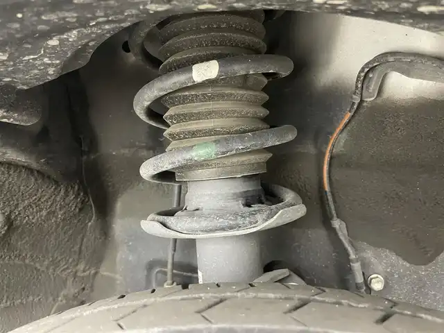 ダイハツ タフト G クロムベンチャー 岡山県 2022(令4)年 0.6万km シャイニングホワイトパール ガラスルーフ/社外ナビ(MDV-D309BTW)/(Bluetooth/CD/USB/iPod/AUX/ワンセグTV)/バックカメラ/シートヒーター/コーナーセンサー(前後)/LEDヘッドライト/ルーフレール/オートハイビーム/アイドリングストップ/オートブレーキホールド/レーンキープアシスト/純正アルミホイール/社外フロアマット/スマートキー(1本)/新車保証書/取扱説明書