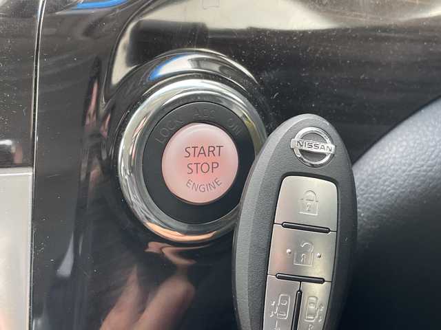 日産 エルグランド 250ハイウェイスター 愛知県 2014(平26)年 5.4万km ブリリアントホワイトパール 純正8型ナビ/両側パワースライドドア/クルーズコントロール/純正アルミホイール/LEDヘッドライト/リアオートエアコン/オートライト/ETC/フルセグ/CD DVD/Bluetooth/ステアリングスイッチ/スマートキー/プッシュスタート