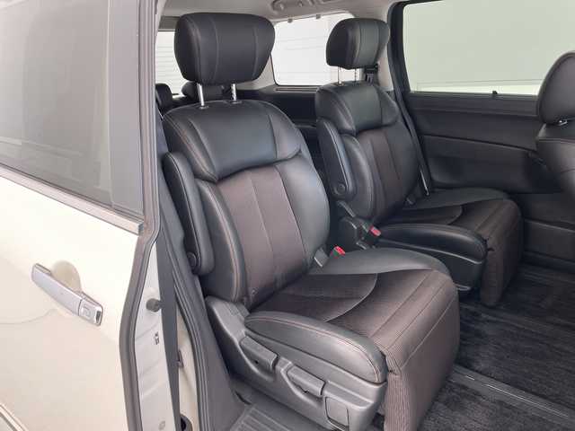 日産 エルグランド 250ハイウェイスター 愛知県 2014(平26)年 5.4万km ブリリアントホワイトパール 純正8型ナビ/両側パワースライドドア/クルーズコントロール/純正アルミホイール/LEDヘッドライト/リアオートエアコン/オートライト/ETC/フルセグ/CD DVD/Bluetooth/ステアリングスイッチ/スマートキー/プッシュスタート