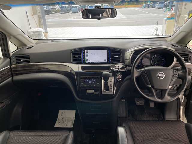 日産 エルグランド 250ハイウェイスター 愛知県 2014(平26)年 5.4万km ブリリアントホワイトパール 純正8型ナビ/両側パワースライドドア/クルーズコントロール/純正アルミホイール/LEDヘッドライト/リアオートエアコン/オートライト/ETC/フルセグ/CD DVD/Bluetooth/ステアリングスイッチ/スマートキー/プッシュスタート