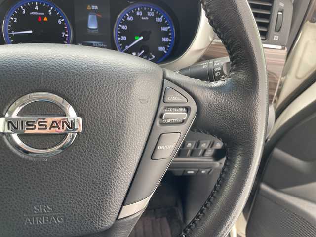日産 エルグランド 250ハイウェイスター 愛知県 2014(平26)年 5.4万km ブリリアントホワイトパール 純正8型ナビ/両側パワースライドドア/クルーズコントロール/純正アルミホイール/LEDヘッドライト/リアオートエアコン/オートライト/ETC/フルセグ/CD DVD/Bluetooth/ステアリングスイッチ/スマートキー/プッシュスタート