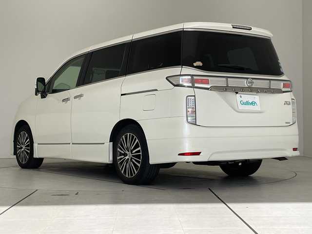 日産 エルグランド 250ハイウェイスター 愛知県 2014(平26)年 5.4万km ブリリアントホワイトパール 純正8型ナビ/両側パワースライドドア/クルーズコントロール/純正アルミホイール/LEDヘッドライト/リアオートエアコン/オートライト/ETC/フルセグ/CD DVD/Bluetooth/ステアリングスイッチ/スマートキー/プッシュスタート