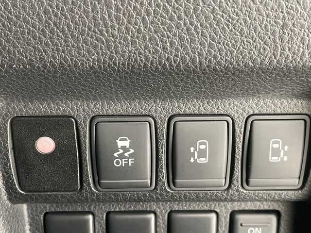 日産 エルグランド 250ハイウェイスター 愛知県 2014(平26)年 5.4万km ブリリアントホワイトパール 純正8型ナビ/両側パワースライドドア/クルーズコントロール/純正アルミホイール/LEDヘッドライト/リアオートエアコン/オートライト/ETC/フルセグ/CD DVD/Bluetooth/ステアリングスイッチ/スマートキー/プッシュスタート