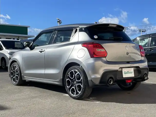 スズキ スイフト スポーツ 東京都 2023(令5)年 3万km プレミアムシルバーメタリック 純正ナビ　/全周囲カメラ　/フルセグＴＶ　/追従クルコン　/純正ドラレコ　/ビルトインＥＴＣ　/パドルシフト　/セーフティパッケージ　/Ｂｌｕｅｔｏｏｔｈ　/LEDヘッド　/純正17インチAW　/コーナーセンサー　/禁煙