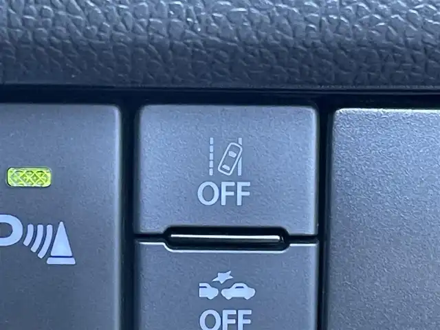 スズキ スイフト スポーツ 東京都 2023(令5)年 3万km プレミアムシルバーメタリック 純正ナビ　/全周囲カメラ　/フルセグＴＶ　/追従クルコン　/純正ドラレコ　/ビルトインＥＴＣ　/パドルシフト　/セーフティパッケージ　/Ｂｌｕｅｔｏｏｔｈ　/LEDヘッド　/純正17インチAW　/コーナーセンサー　/禁煙