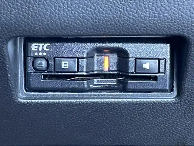 スズキ スイフト スポーツ 東京都 2023(令5)年 3万km プレミアムシルバーメタリック 純正ナビ　/全周囲カメラ　/フルセグＴＶ　/追従クルコン　/純正ドラレコ　/ビルトインＥＴＣ　/パドルシフト　/セーフティパッケージ　/Ｂｌｕｅｔｏｏｔｈ　/LEDヘッド　/純正17インチAW　/コーナーセンサー　/禁煙