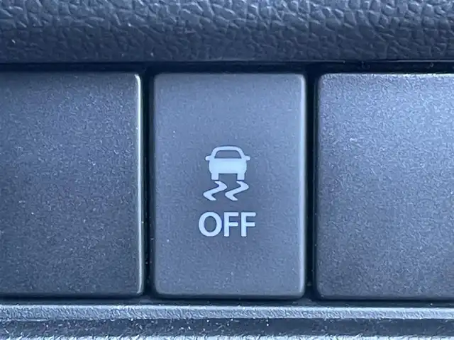 スズキ スイフト スポーツ 東京都 2023(令5)年 3万km プレミアムシルバーメタリック 純正ナビ　/全周囲カメラ　/フルセグＴＶ　/追従クルコン　/純正ドラレコ　/ビルトインＥＴＣ　/パドルシフト　/セーフティパッケージ　/Ｂｌｕｅｔｏｏｔｈ　/LEDヘッド　/純正17インチAW　/コーナーセンサー　/禁煙