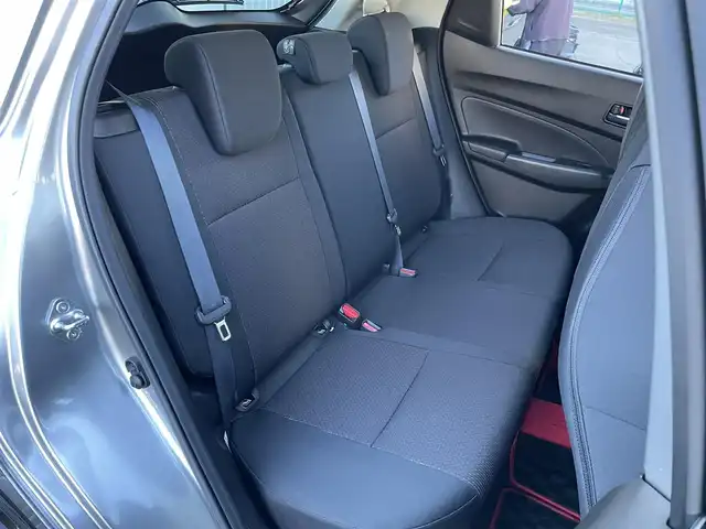 スズキ スイフト スポーツ 東京都 2023(令5)年 3万km プレミアムシルバーメタリック 純正ナビ　/全周囲カメラ　/フルセグＴＶ　/追従クルコン　/純正ドラレコ　/ビルトインＥＴＣ　/パドルシフト　/セーフティパッケージ　/Ｂｌｕｅｔｏｏｔｈ　/LEDヘッド　/純正17インチAW　/コーナーセンサー　/禁煙