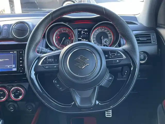 スズキ スイフト スポーツ 東京都 2023(令5)年 3万km プレミアムシルバーメタリック 純正ナビ　/全周囲カメラ　/フルセグＴＶ　/追従クルコン　/純正ドラレコ　/ビルトインＥＴＣ　/パドルシフト　/セーフティパッケージ　/Ｂｌｕｅｔｏｏｔｈ　/LEDヘッド　/純正17インチAW　/コーナーセンサー　/禁煙