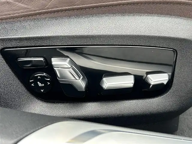 ＢＭＷ ７５０Ｌｉ Mスポーツ 奈良県 2018(平30)年 2.1万km 白 純正ナビ　/フルセグＴＶ　/BT/CD/DVD/全方位カメラ　/ドライブレコーダー　/ＢＳＭ/純正ＥＴＣ　/サンルーフ　/ハーマンカードン　/レザーシート　/全席シートヒーター　/全席エアシート　/全席パワーシート　/全席マッサージ機能付き/追従型クルーズコントロール/電動リアゲート/純正20インチアルミホイール/純正フロアマット/前後コーナーセンサー/ステアリングヒーター/全席ポジションメモリー/AUTOHOLD/リアサンシェード/LEDヘッドライト/オートライト/オートマチックハイビーム/レーンキープアシスト/衝突被害軽減システム/横滑り防止装置/盗難防止装置