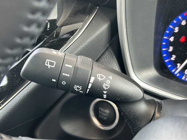 トヨタ カローラ クロス Z 東京都 2022(令4)年 0.6万km アティチュードブラックマイカ ワンオーナー/純正ナビ/Miracast/BT/USB/バック/サイド/全方位カメラ/電動リアゲート/クルーズコントロール追従機能有/ガラスルーフ/運転席パワーシート/運転席助手席シートヒーター/ハーフレザーシート/電動パーキングブレーキ/ドライブレコーダー/ビルトインETC2.0/前後コーナーセンサー/オートマチックハイビーム/デジタルミラー/LEDヘッドライト/SOSコール/純正アルミホイール/横滑り防止装置/レーンキープアシスト/アンチブレーキングシステム/盗難防止装置/衝突被害軽減システム/Wエアバック/保証書・取扱説明書.記録簿