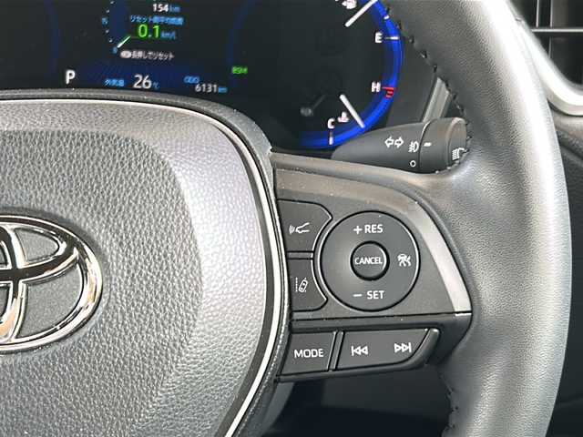 トヨタ カローラ クロス Z 東京都 2022(令4)年 0.6万km アティチュードブラックマイカ ワンオーナー/純正ナビ/Miracast/BT/USB/バック/サイド/全方位カメラ/電動リアゲート/クルーズコントロール追従機能有/ガラスルーフ/運転席パワーシート/運転席助手席シートヒーター/ハーフレザーシート/電動パーキングブレーキ/ドライブレコーダー/ビルトインETC2.0/前後コーナーセンサー/オートマチックハイビーム/デジタルミラー/LEDヘッドライト/SOSコール/純正アルミホイール/横滑り防止装置/レーンキープアシスト/アンチブレーキングシステム/盗難防止装置/衝突被害軽減システム/Wエアバック/保証書・取扱説明書.記録簿
