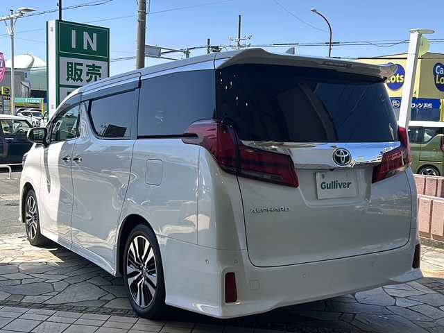 トヨタ アルファード S Cパッケージ 静岡県 2021(令3)年 5.5万km ホワイトパールクリスタルシャイン 純正ナビ/・JBLサウンド/・アラウンドビューモニター/・TV/・Bluetooth/・CD/DVD/・USB/・AUX/・FM／AM/主要装備/・プッシュスタート/・フリップダウンモニター/・両側パワースライドドア/・ETC車載器/・前後ドライブレコーダー/・パワーシート/・シートヒーター/・エアシート/・レザーシート/・ステアリングヒーター/・純正18インチAW/・パワーバックドア/・オットマン/・オートマチックハイビーム/・LEDヘッドライト/・純正フロアマット/安全装備/・衝突被害軽減システム/・アダプティブクルーズコントロール/・レーンキープアシスト/・パーキングアシスト/・前後ソナー/・パーキングサポートブレーキ/・リヤクロストラフィックアラート/・ロードサインアシスト/・ブラインドスポットモニター