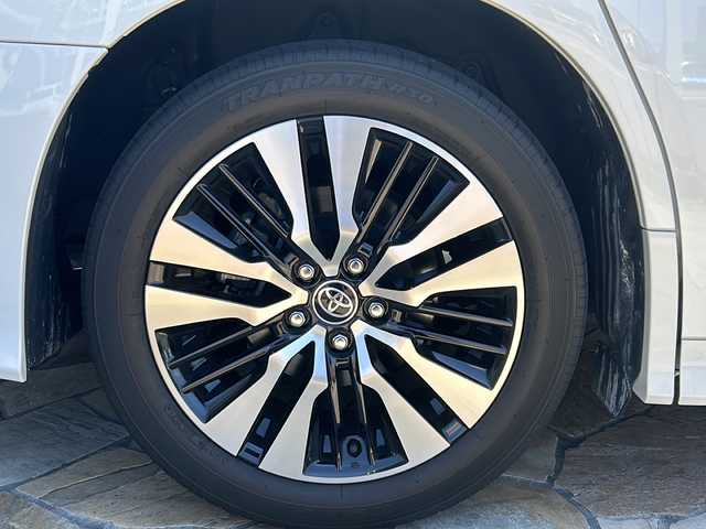 トヨタ アルファード S Cパッケージ 静岡県 2021(令3)年 5.5万km ホワイトパールクリスタルシャイン 純正ナビ/・JBLサウンド/・アラウンドビューモニター/・TV/・Bluetooth/・CD/DVD/・USB/・AUX/・FM／AM/主要装備/・プッシュスタート/・フリップダウンモニター/・両側パワースライドドア/・ETC車載器/・前後ドライブレコーダー/・パワーシート/・シートヒーター/・エアシート/・レザーシート/・ステアリングヒーター/・純正18インチAW/・パワーバックドア/・オットマン/・オートマチックハイビーム/・LEDヘッドライト/・純正フロアマット/安全装備/・衝突被害軽減システム/・アダプティブクルーズコントロール/・レーンキープアシスト/・パーキングアシスト/・前後ソナー/・パーキングサポートブレーキ/・リヤクロストラフィックアラート/・ロードサインアシスト/・ブラインドスポットモニター