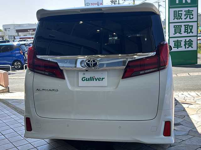 トヨタ アルファード S Cパッケージ 静岡県 2021(令3)年 5.5万km ホワイトパールクリスタルシャイン 純正ナビ/・JBLサウンド/・アラウンドビューモニター/・TV/・Bluetooth/・CD/DVD/・USB/・AUX/・FM／AM/主要装備/・プッシュスタート/・フリップダウンモニター/・両側パワースライドドア/・ETC車載器/・前後ドライブレコーダー/・パワーシート/・シートヒーター/・エアシート/・レザーシート/・ステアリングヒーター/・純正18インチAW/・パワーバックドア/・オットマン/・オートマチックハイビーム/・LEDヘッドライト/・純正フロアマット/安全装備/・衝突被害軽減システム/・アダプティブクルーズコントロール/・レーンキープアシスト/・パーキングアシスト/・前後ソナー/・パーキングサポートブレーキ/・リヤクロストラフィックアラート/・ロードサインアシスト/・ブラインドスポットモニター