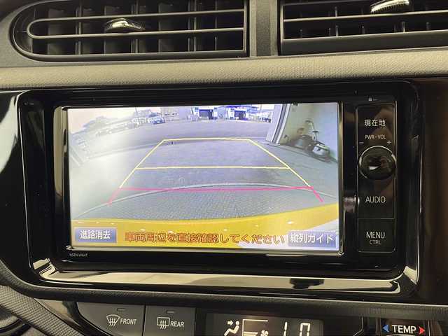 トヨタ アクア G 栃木県 2015(平27)年 1.2万km イエロー 純正ＳＤナビ/（CD/DVD/フルセグTV/Bluetooth/SD）/バックカメラ/ビルトインETC/LEDヘッドライト/横滑り防止装置/フォグランプ/スマートキー/プッシュスタート/ステアリングスイッチ/革巻きステアリング/電動格納ミラー/純正フロアマット