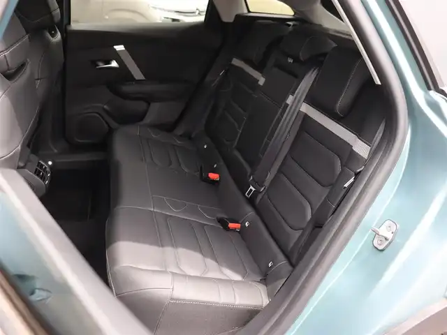 シトロエン Ｃ４ シャイン ブルーHDi 長野県 2022(令4)年 1.5万km 青 サンルーフ　/黒革シート　/純正モニター　/Ｂカメラ　/ＣａｒＰｌａｙ/ヘッドアップＤ　/ＡＣＣ　/衝突軽減Ｂ　/レーンディパチャーＷ　/ＢＳＭ　/パワーシート／ヒーター／ステアヒーター　/１８ＡＷ　/スマートキー　/ＬＥＤ