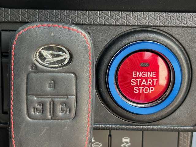 ダイハツ タント カスタム RS スタイルセレクション 茨城県 2021(令3)年 4.7万km シャイニングホワイトパール 純正ＳＤナビ　/-BT/フルセグTV/CD/SD/iPod/両側パワースライドドア　/ＥＴＣ　/クルーズコントロール追尾あり　/ドライブレコーダー　/シートヒータ　/-運転席＆助手席/バックカメラ　/コーナーセンサー前後 /LEDライト /アイドリングストップ /純正15インチアルミホイール/パワーウィンドウ/パワーステアリング/プッシュスタート/スペアキー1本