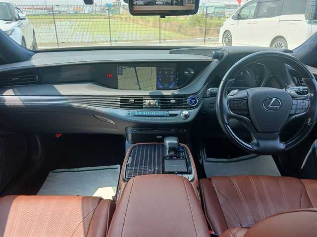レクサス ＬＳ 500h エグゼクティブ 愛知県 2018(平30)年 4.3万km ソニックアゲート 純正12.3型ナビ/フルセグTV/バックモニター/ビルトインETC2.0/レーダークルーズコントロール/クリアランスソナー/セーフティシステムプラスA/・プリクラッシュセーフティシステム/・フロントクロストラフィックアラート/・レーントレーシングアシスト/・レーンチェンジアシスト/・ドライバー異常時停車支援システム/・アダプティブハイビームシステム/・ロードサインアシスト/・先行車発進告知機能/LEDヘッドランプ/デュアルオートエアコン/本木製/革巻きコンビステアリング/ステアリングヒーター/パドルシフト/L-ANILINE革シート/全席パワーシート/全席シートヒーター/ベンチレーション/純正OP20インチアルミホイール/スマートエントリー/スタートシステム/マークレビンソン3Dサウンドシステム/禁煙車