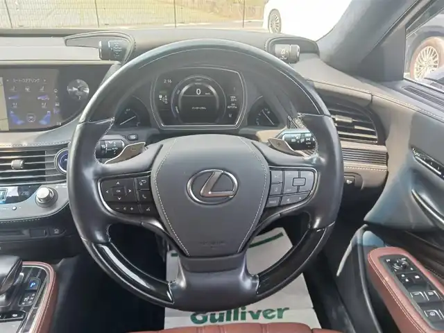 レクサス ＬＳ 500h エグゼクティブ 愛知県 2018(平30)年 4.3万km ソニックアゲート 純正12.3型ナビ/フルセグTV/バックモニター/ビルトインETC2.0/レーダークルーズコントロール/クリアランスソナー/セーフティシステムプラスA/・プリクラッシュセーフティシステム/・フロントクロストラフィックアラート/・レーントレーシングアシスト/・レーンチェンジアシスト/・ドライバー異常時停車支援システム/・アダプティブハイビームシステム/・ロードサインアシスト/・先行車発進告知機能/LEDヘッドランプ/デュアルオートエアコン/本木製/革巻きコンビステアリング/ステアリングヒーター/パドルシフト/L-ANILINE革シート/全席パワーシート/全席シートヒーター/ベンチレーション/純正OP20インチアルミホイール/スマートエントリー/スタートシステム/マークレビンソン3Dサウンドシステム/禁煙車