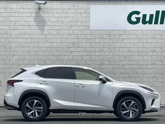 レクサス ＮＸ 300 バージョンL 岩手県 2018(平30)年 5万km ソニッククォーツ 禁煙車/4WD（切替）/全方位カメラ/ブラインドスポットモニター/レーダークルーズコントロール/クリアランスソナー/衝突軽減ブレーキ/横滑り防止装置/純正10.3インチナビ/→フルセグTV/Bluetooth/CD/DVD/FM/AM/バックカメラ/ハンドルヒーター/前席パワーシート/前席エアシート/全席シートヒーター/全席オートパワーウィンドウ/パワーバックドア/オートライト/三眼LEDヘッドライト/オートマチックハイビーム/フォグライト/〇プッシュスタート/〇フロアマット/〇電動格納ミラー/〇ウィンカーミラー/電子パーキング/オートホールド/ドライブレコーダー/ETC/カードキー/スペアキー/取扱説明書