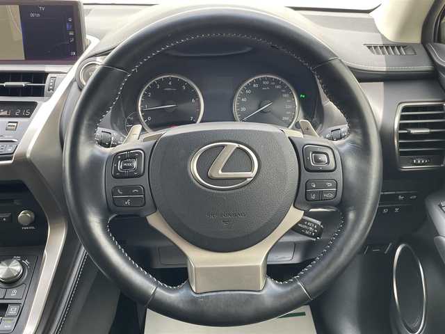 レクサス ＮＸ 300 バージョンL 岩手県 2018(平30)年 5万km ソニッククォーツ 禁煙車/4WD（切替）/全方位カメラ/ブラインドスポットモニター/レーダークルーズコントロール/クリアランスソナー/衝突軽減ブレーキ/横滑り防止装置/純正10.3インチナビ/→フルセグTV/Bluetooth/CD/DVD/FM/AM/バックカメラ/ハンドルヒーター/前席パワーシート/前席エアシート/全席シートヒーター/全席オートパワーウィンドウ/パワーバックドア/オートライト/三眼LEDヘッドライト/オートマチックハイビーム/フォグライト/〇プッシュスタート/〇フロアマット/〇電動格納ミラー/〇ウィンカーミラー/電子パーキング/オートホールド/ドライブレコーダー/ETC/カードキー/スペアキー/取扱説明書