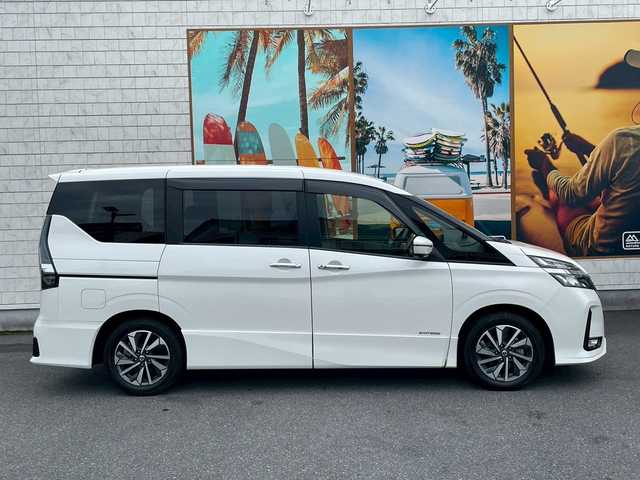日産 セレナ ハイウェイスター V 宮崎県 2019(令1)年 4.2万km パール 前後ドライブレコーダー　/両側パワースライド　/アイストップ　/プロパイロット　/レーダークルーズコントロール　/全方位カメラ　/ケンウッドＳＤナビ　/ＣＤ　/ＵＳＢ　/ワンセグ　/Ｂｌｕｅｔｏｏｔｈ　/純正フロアマット