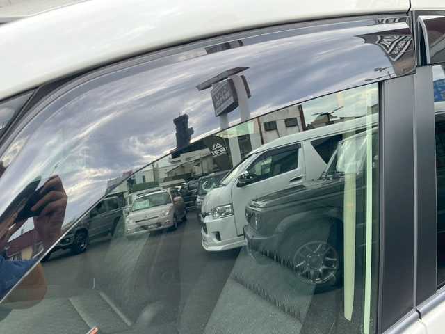 日産 セレナ ハイウェイスター V 宮崎県 2019(令1)年 4.2万km パール 前後ドライブレコーダー　/両側パワースライド　/アイストップ　/プロパイロット　/レーダークルーズコントロール　/全方位カメラ　/ケンウッドＳＤナビ　/ＣＤ　/ＵＳＢ　/ワンセグ　/Ｂｌｕｅｔｏｏｔｈ　/純正フロアマット