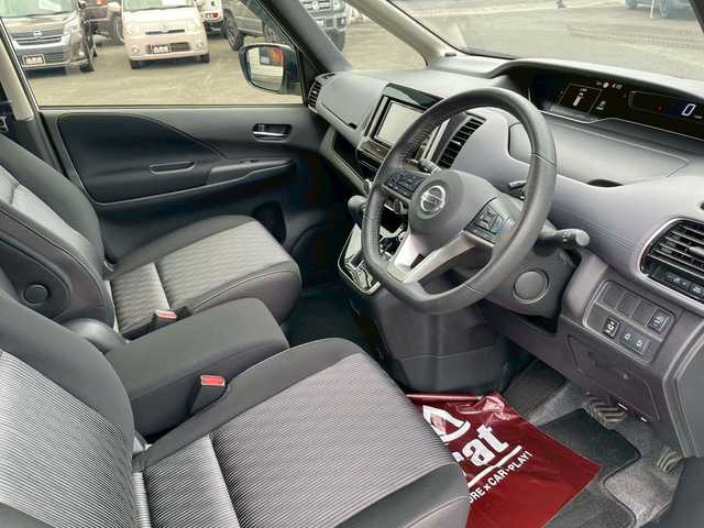 日産 セレナ ハイウェイスター V 宮崎県 2019(令1)年 4.2万km パール 前後ドライブレコーダー　/両側パワースライド　/アイストップ　/プロパイロット　/レーダークルーズコントロール　/全方位カメラ　/ケンウッドＳＤナビ　/ＣＤ　/ＵＳＢ　/ワンセグ　/Ｂｌｕｅｔｏｏｔｈ　/純正フロアマット