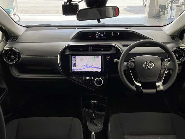 トヨタ アクア S スタイルブラック 兵庫県 2020(令2)年 3.3万km スーパーレッドⅤ ・純正ナビ/Bluetooth/CD/DVD/TV/SD/・バックカメラ/・レーンディパーチャーアラート/・プリクラッシュセーフティ/・パーキングサポートブレーキ/・オートマチックハイビーム/・クリアランスソナー/・先行車発進お知らせ/・EVモード/・純正ビルトインETC/・前後ドライブレコーダー/・LEDオートライト/・社外フロアマット/・ウインカーミラー/・ヘッドライトレベライザー/・電動格納ミラー/・ウインカーミラー/・スマートキー/・プッシュスタート