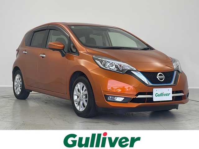 日産 ノート e－パワー メダリスト 茨城県 2017(平29)年 1.2万km プレミアムコロナオレンジ 純正SDナビ/CD/DVD/BT/フルセグテレビ/全方位カメラ/デジタルインナーミラー/エマージェンシーブレーキ/ステアリングスイッチ/革巻きハンドル/プッシュスタート/ハーフレザーシート/純正フロアマット/純正アルミホイール/LEDライト/フォグランプ/オートライト/ドアバイザー/スマートキー