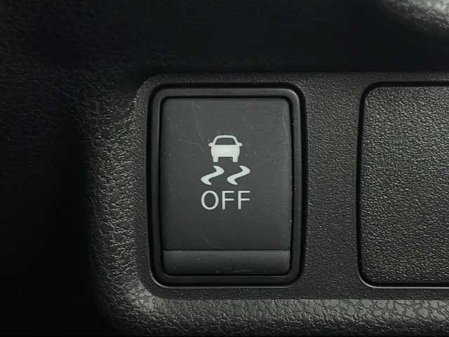 日産 ノート e－パワー メダリスト 茨城県 2017(平29)年 1.2万km プレミアムコロナオレンジ 純正SDナビ/CD/DVD/BT/フルセグテレビ/全方位カメラ/デジタルインナーミラー/エマージェンシーブレーキ/ステアリングスイッチ/革巻きハンドル/プッシュスタート/ハーフレザーシート/純正フロアマット/純正アルミホイール/LEDライト/フォグランプ/オートライト/ドアバイザー/スマートキー