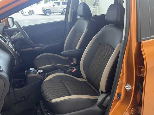 日産 ノート e－パワー メダリスト 茨城県 2017(平29)年 1.2万km プレミアムコロナオレンジ 純正SDナビ/CD/DVD/BT/フルセグテレビ/全方位カメラ/デジタルインナーミラー/エマージェンシーブレーキ/ステアリングスイッチ/革巻きハンドル/プッシュスタート/ハーフレザーシート/純正フロアマット/純正アルミホイール/LEDライト/フォグランプ/オートライト/ドアバイザー/スマートキー
