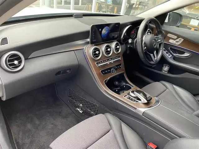 メルセデス・ベンツ Ｃ１８０ ステーションワゴンアバンギャルド 福岡県 2019(令1)年 5.7万km ポーラホワイト レーダーセーフティパッケージ/アダプティブクルーズコントロール/ブラインドスポットモニター/レーンキープアシスト/アクティブセーフティブレーキ/ベーシックパッケージ/純正ナビ　/Ａｐｐｌｅｃａｒｐｌａｙ/ａｎｄｒｏｉｄａｕｔｏ　/Bluetooth/フルセグTV/パワーバックドア　/LEDヘッドライト/オートハイハイビーム/前後コーナーセンサー　/純正１７インチアルミホイール/ETC/保証書/スペアキー×1