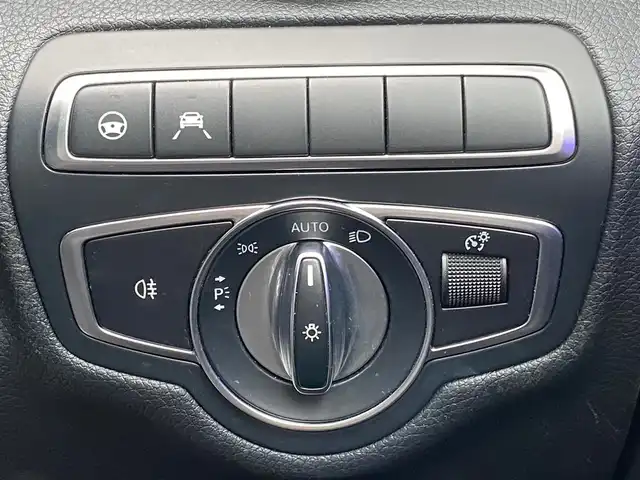 メルセデス・ベンツ Ｃ１８０ ステーションワゴンアバンギャルド 福岡県 2019(令1)年 5.7万km ポーラホワイト レーダーセーフティパッケージ/アダプティブクルーズコントロール/ブラインドスポットモニター/レーンキープアシスト/アクティブセーフティブレーキ/ベーシックパッケージ/純正ナビ　/Ａｐｐｌｅｃａｒｐｌａｙ/ａｎｄｒｏｉｄａｕｔｏ　/Bluetooth/フルセグTV/パワーバックドア　/LEDヘッドライト/オートハイハイビーム/前後コーナーセンサー　/純正１７インチアルミホイール/ETC/保証書/スペアキー×1