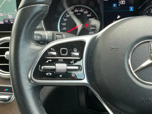 メルセデス・ベンツ Ｃ１８０ ステーションワゴンアバンギャルド 福岡県 2019(令1)年 5.7万km ポーラホワイト レーダーセーフティパッケージ/アダプティブクルーズコントロール/ブラインドスポットモニター/レーンキープアシスト/アクティブセーフティブレーキ/ベーシックパッケージ/純正ナビ　/Ａｐｐｌｅｃａｒｐｌａｙ/ａｎｄｒｏｉｄａｕｔｏ　/Bluetooth/フルセグTV/パワーバックドア　/LEDヘッドライト/オートハイハイビーム/前後コーナーセンサー　/純正１７インチアルミホイール/ETC/保証書/スペアキー×1