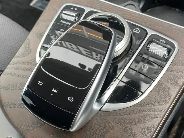 メルセデス・ベンツ Ｃ１８０ ステーションワゴンアバンギャルド 福岡県 2019(令1)年 5.7万km ポーラホワイト レーダーセーフティパッケージ/アダプティブクルーズコントロール/ブラインドスポットモニター/レーンキープアシスト/アクティブセーフティブレーキ/ベーシックパッケージ/純正ナビ　/Ａｐｐｌｅｃａｒｐｌａｙ/ａｎｄｒｏｉｄａｕｔｏ　/Bluetooth/フルセグTV/パワーバックドア　/LEDヘッドライト/オートハイハイビーム/前後コーナーセンサー　/純正１７インチアルミホイール/ETC/保証書/スペアキー×1