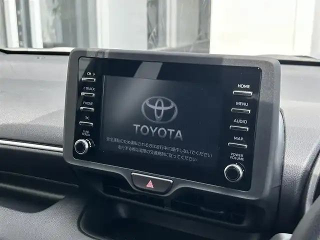 トヨタ ヤリス X 静岡県 2022(令4)年 3.2万km ブラック トヨタセーフティセンス/純正７型ディスプレイオーディオ/バックカメラ/ＢＴオーディオ/ＭＩＲＡＣＡＳＴ/ドラレコ/プロジェクター式ハロゲンヘッドライト/盗難防止装置/サイドカーテンエアバッグ/ＬＤＡ/ＰＣＳ/ＰＫＳＢ/キーレスエントリー/RSA/純正フロアマット/オートハイビーム