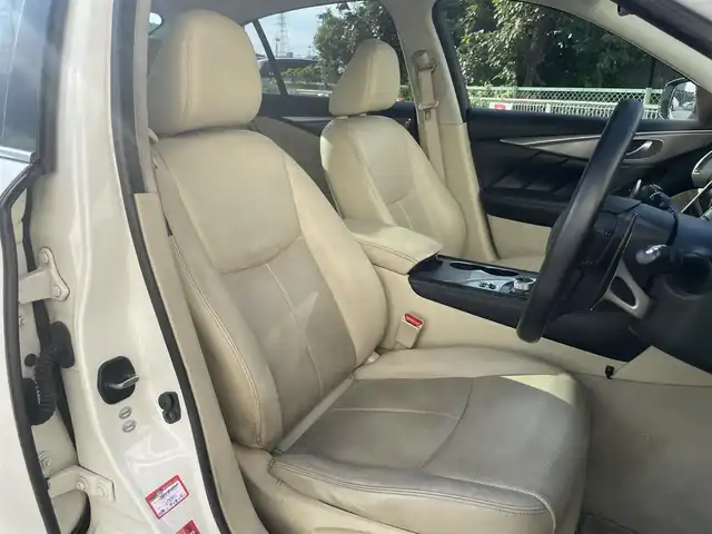 日産 スカイライン ハイブリッド 350GT Type SP 栃木県 2014(平26)年 12.7万km クリスタルホワイトパール 株)IDOMが運営する【じしゃロン小山店】の自社ローン専用車両になります。こちらは現金またはオートローンご利用時の価格です。自社ローンご希望の方は別途その旨お申付け下さい//純正フルセグナビ/（CD/DVD/AM/FMラジオ）/(Bluetooth)/スマートキー/プッシュスタート/バックカメラ/オールアラウンドビュー/ＥＴＣ/インテリジェンスクルーズコントロール/レーンキープアシスト/車線逸脱警報/ドライブレコーダー/コーナーセンサー/パワーシート/シートヒーター/ステアリングリモコン/TPMS/ＢＯＳＥサウンドシステム/電動格納ドアミラー/パワーウインドウ/防眩ミラー/オートライト